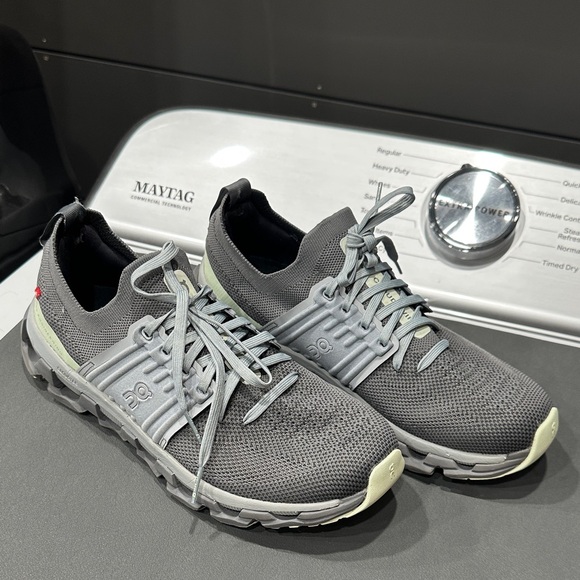 On Running Shoes - On Cloud Cloudswift Shoes